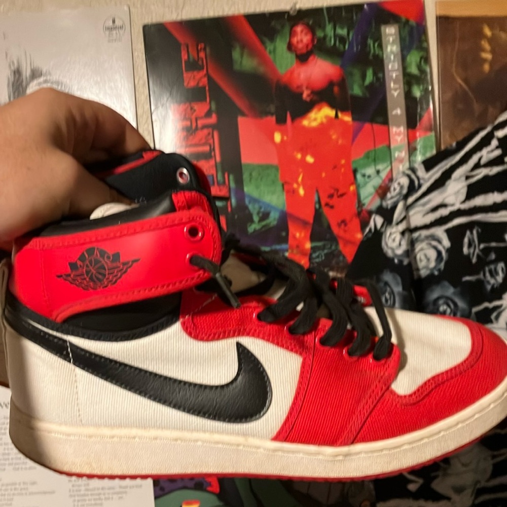 Nike Air Jordan 1 Mid Red Black Sneakers